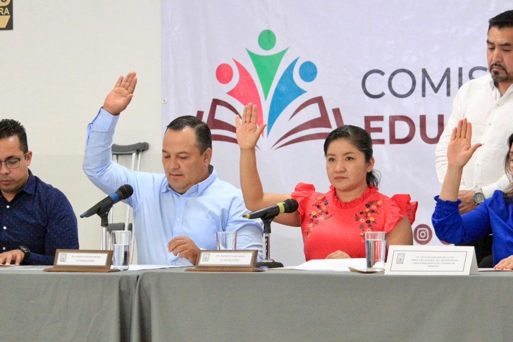 Integrantes de la Comisión de Educación y Cultura de la LV Legislatura del Congreso de estado de Morelos, aprobaron por unanimidad la Convocatoria para el “Parlamento Infantil 2023”, la cual contará con una adición propuesta por el diputado Alberto Sánchez Ortega, específicamente en el apartado de “Temas a exponer”, donde planteó la inclusión del tópico “Acciones para apoyar a la niñez con discapacidad”.