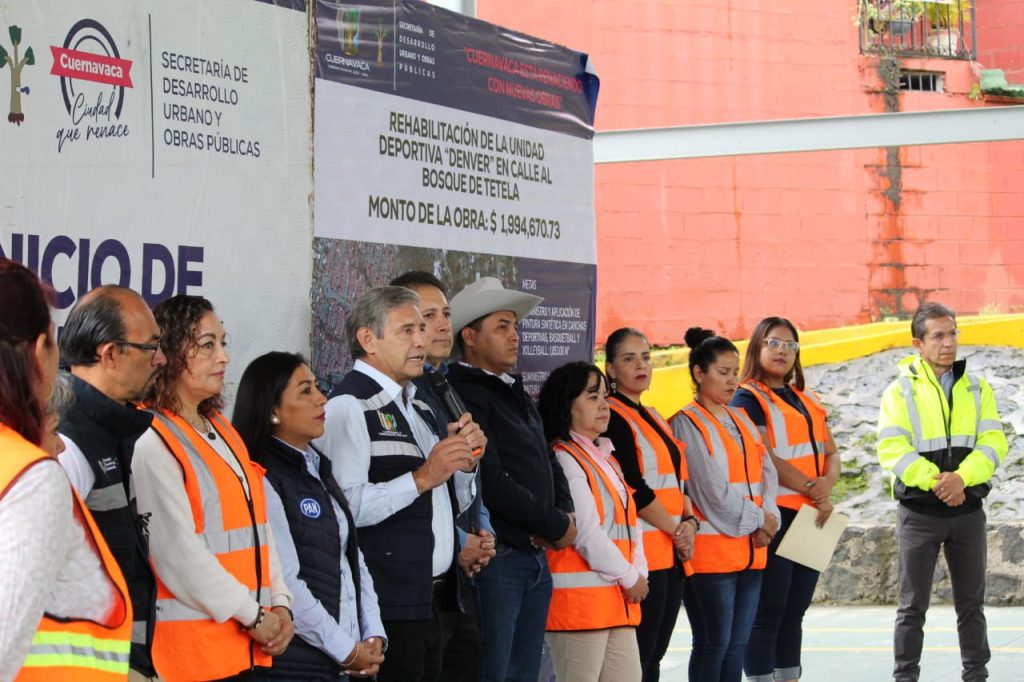 Arrancó José Luis Urióstegui los trabajos de rehabilitación del parque Denver en Lomas dé Ahuatlán