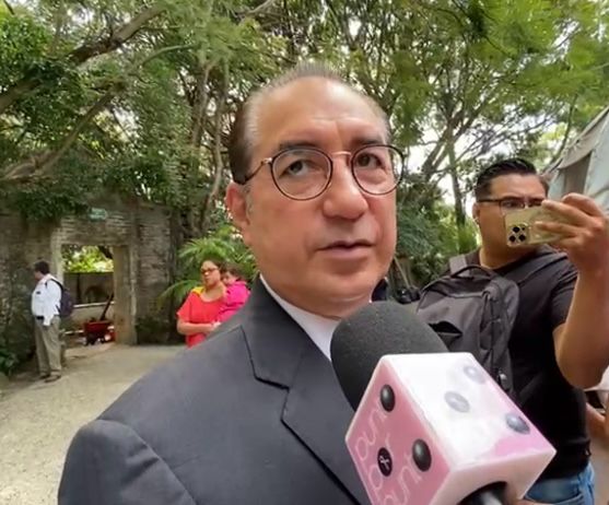 Multas de 15 mil pesos a quien siga ensuciando el mobiliario urbano de Cuernavaca con basura política.