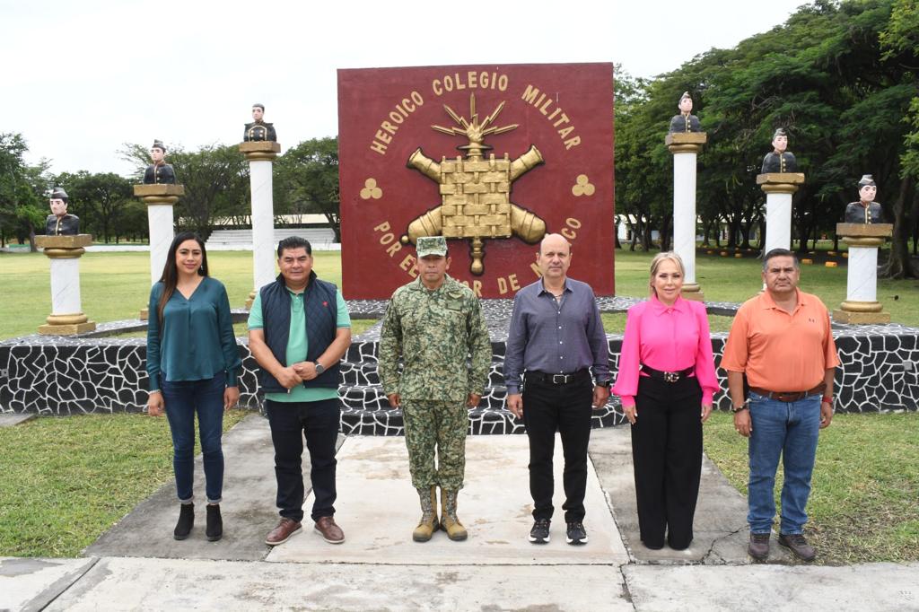 Rodrigo Arredondo Rinde Homenaje Al Heroico Colegio Militar Durante El