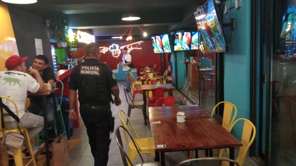 Por no contar con la documentación correspondiente, Cuernavaca sancionó a bares y restaurantes.