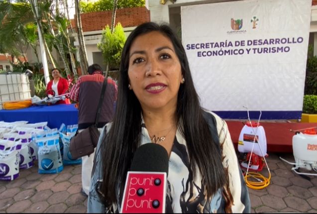 Cierra el año la regidora panista Paz Hernández, con entrega de apoyos a productores.