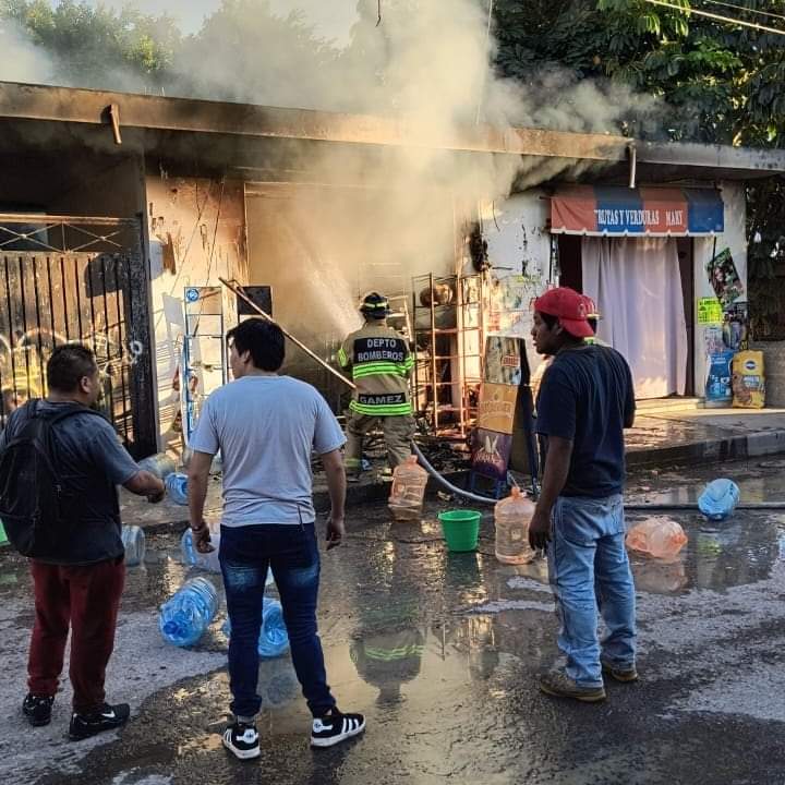 En Cuautla Incendian Dos Negocios Un Veh Culo Y Dejan Dos Personas