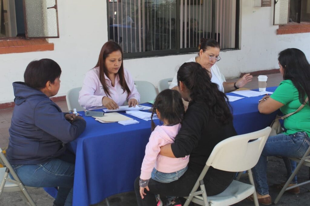 Combate Cuernavaca la deserción escolar con el programa “Cuerna-becas”.