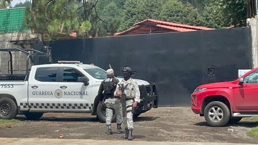 La imagen actual no tiene texto alternativo. El nombre del archivo es: Incautan-inmueble-donde-almacenaban-combustible-de-forma-ilegal-en-Huitzilac.jpg