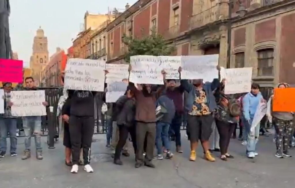 La imagen actual no tiene texto alternativo. El nombre del archivo es: comerciantes-tepoz.jpg